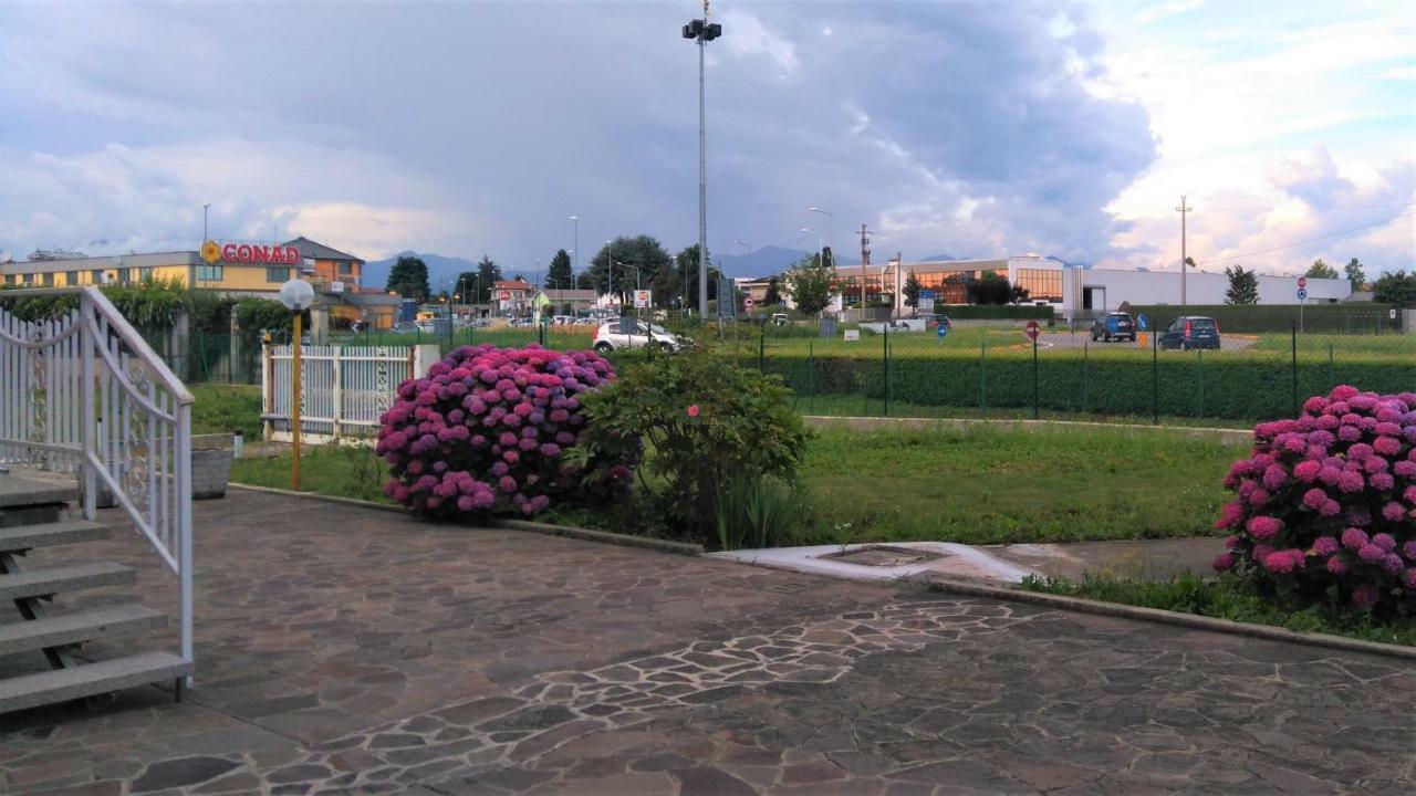 Villa Giulia Bonate Sotto Exterior foto